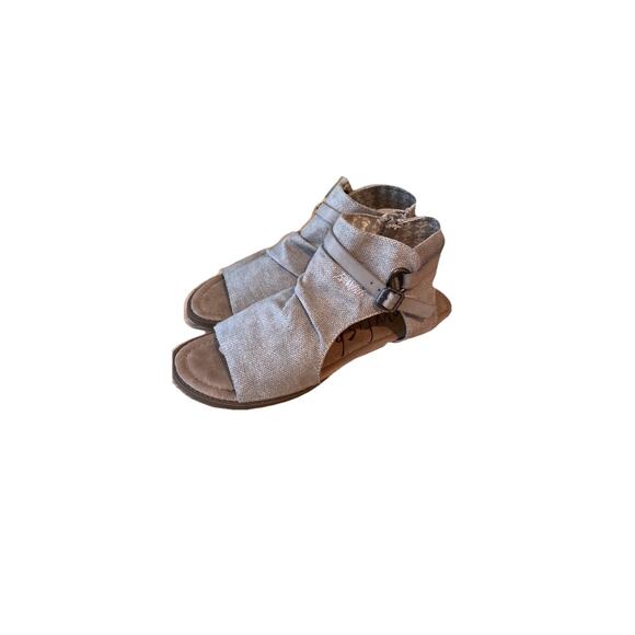 Blowfish Canvas Ruched Peep Toe Bootie Buckle Lagenlook Sandalssize 9.5 - Picture 1 of 11